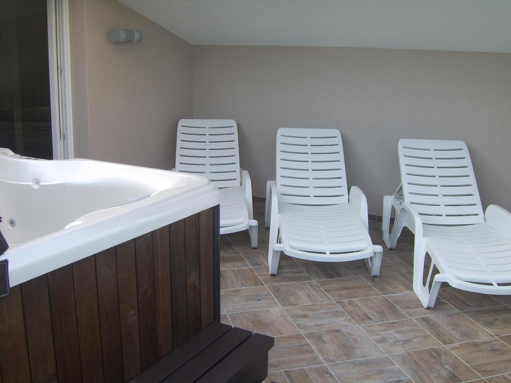 Apartments Villa Erik ロゴズニッツァ 部屋 写真